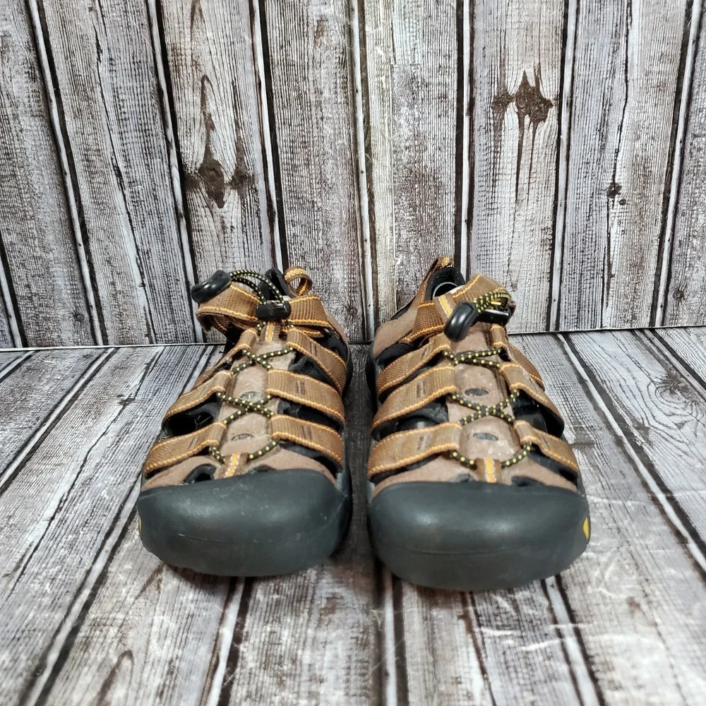 Keen Big Kid Newport H2 Sandal Brown Waterproof Hiking Shoes Unisex Size 6